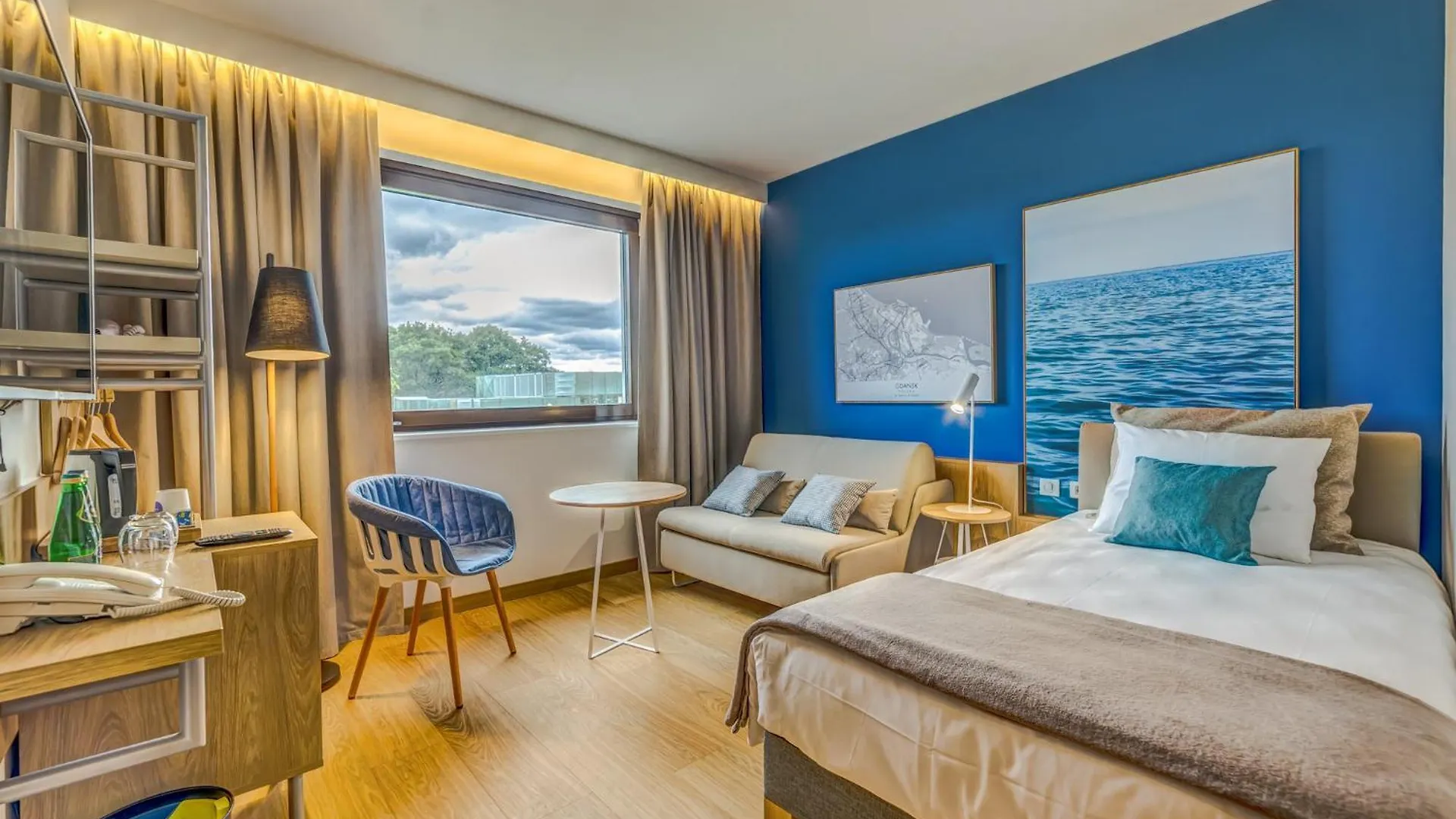 Novotel Gdansk Marina 3*,