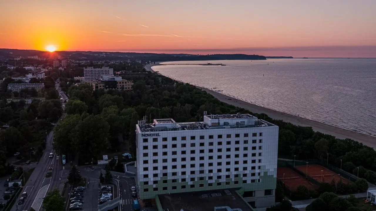 Novotel Gdansk Marina 3*,
